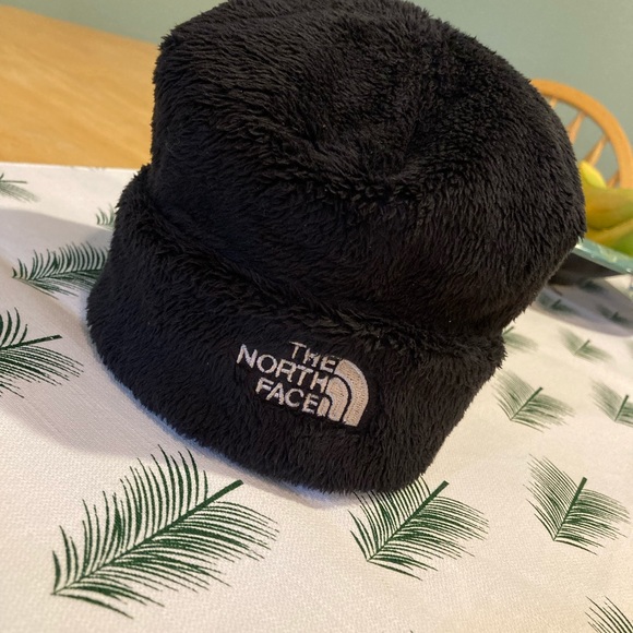 North Face girls Fleece Beanie Hat - Picture 2 of 3